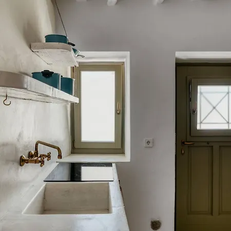 My Secret Mojo 1 Apartment *